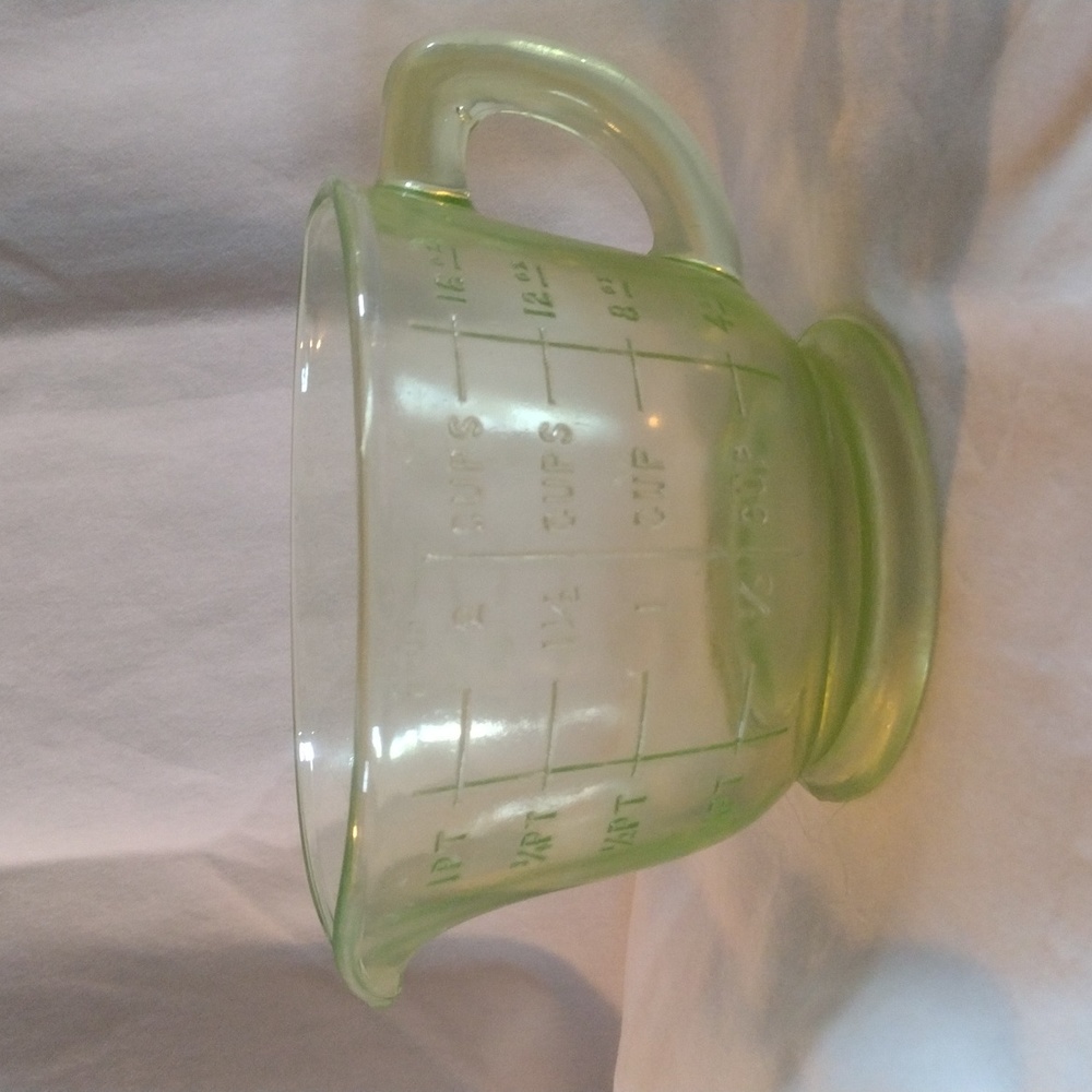 SOLD 1930s uranium glass measuring cup